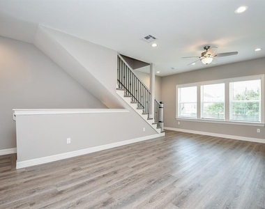 5262 Ella Boulevard - Photo Thumbnail 2