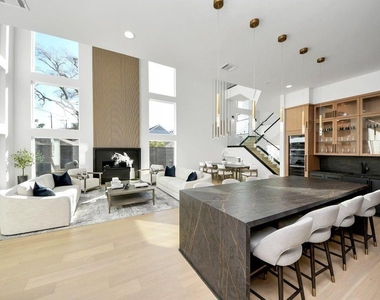 2232 Swift Boulevard - Photo Thumbnail 9