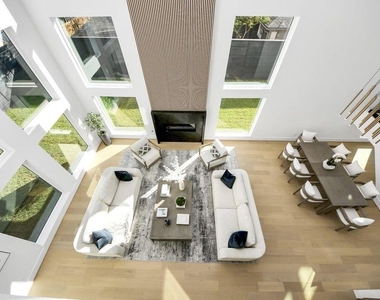 2232 Swift Boulevard - Photo Thumbnail 7