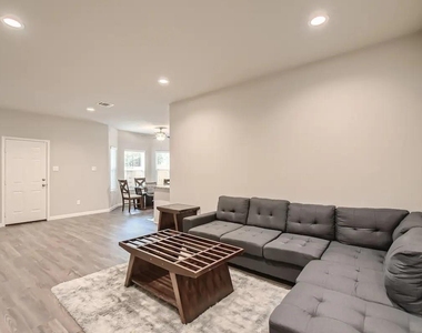 4834 Van Fleet Street - Photo Thumbnail 5