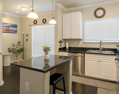 9200 Westheimer Road - Photo Thumbnail 7