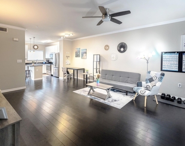 9200 Westheimer Road - Photo Thumbnail 3