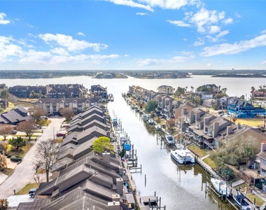 2619 Sailboat Drive - Photo Thumbnail 1