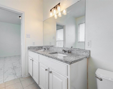 7434 Jacobs Well Drive - Photo Thumbnail 20