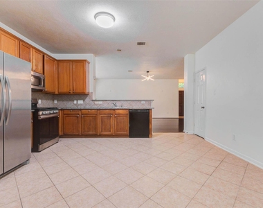 7434 Jacobs Well Drive - Photo Thumbnail 6