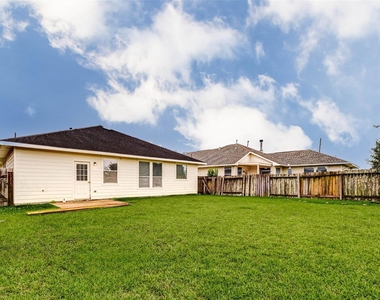 7434 Jacobs Well Drive - Photo Thumbnail 24