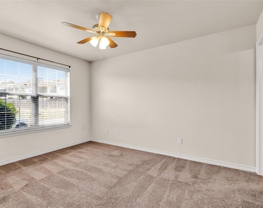 115 Bolero Way - Photo Thumbnail 16