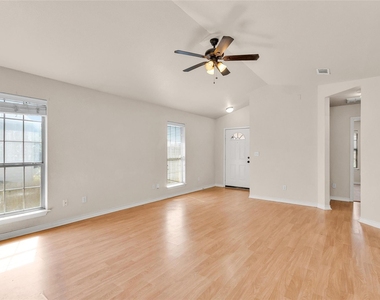 115 Bolero Way - Photo Thumbnail 3
