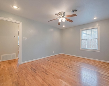 306 Graceland Street - Photo Thumbnail 19
