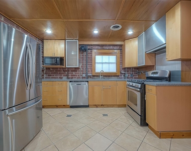 306 Graceland Street - Photo Thumbnail 14