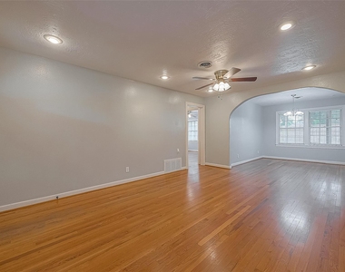 306 Graceland Street - Photo Thumbnail 10