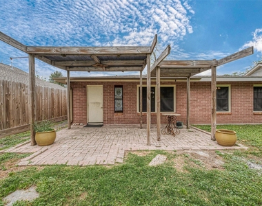 306 Graceland Street - Photo Thumbnail 34