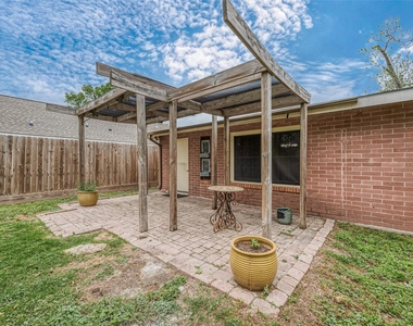 306 Graceland Street - Photo Thumbnail 33