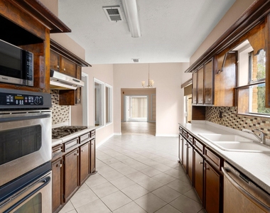 706 Shenandoah Drive - Photo Thumbnail 15