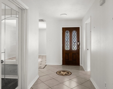 706 Shenandoah Drive - Photo Thumbnail 11