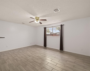 11331 Oakcenter Drive - Photo Thumbnail 23