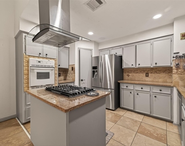 11331 Oakcenter Drive - Photo Thumbnail 4