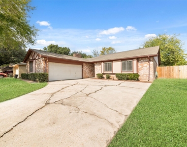 10522 Northview Drive - Photo Thumbnail 1