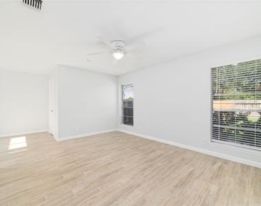 10522 Northview Drive - Photo Thumbnail 20