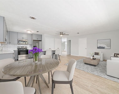 10522 Northview Drive - Photo Thumbnail 13