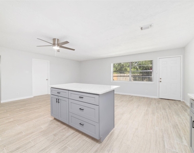 10522 Northview Drive - Photo Thumbnail 18