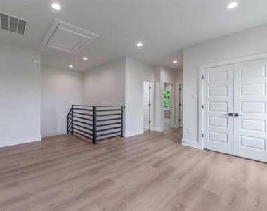 9311 Jutland Road - Photo Thumbnail 18
