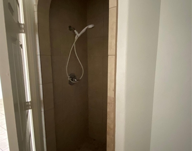3815 Putnam Drive - Photo Thumbnail 10