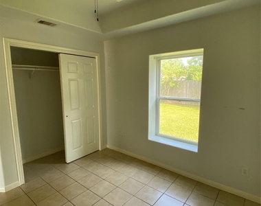 3815 Putnam Drive - Photo Thumbnail 13