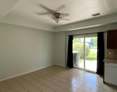 3815 Putnam Drive - Photo Thumbnail 7
