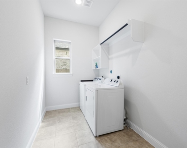 6007 Marsh Lake Court - Photo Thumbnail 21