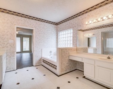 17323 Jackson Pines Drive - Photo Thumbnail 19