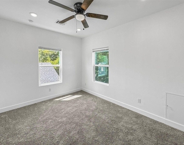 8141 Jeffery Street - Photo Thumbnail 15
