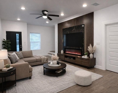 8141 Jeffery Street - Photo Thumbnail 3