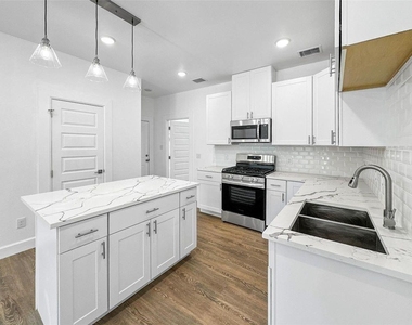 8141 Jeffery Street - Photo Thumbnail 5