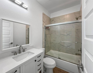 8141 Jeffery Street - Photo Thumbnail 14
