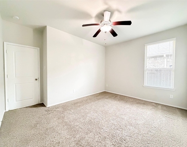 4510 Terrazza Verde Drive - Photo Thumbnail 7