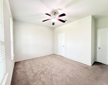4510 Terrazza Verde Drive - Photo Thumbnail 6