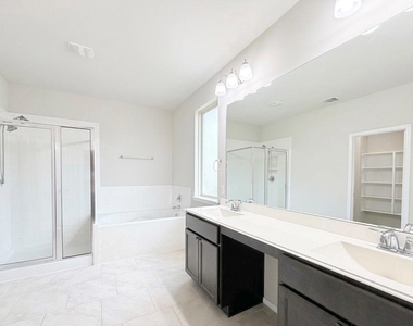 4510 Terrazza Verde Drive - Photo Thumbnail 10
