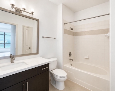 2222 Smith Street - Photo Thumbnail 2