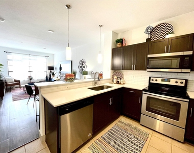 2222 Smith Street - Photo Thumbnail 10