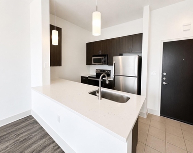 2222 Smith Street - Photo Thumbnail 3