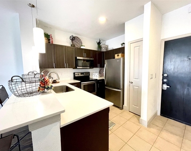 2222 Smith Street - Photo Thumbnail 9
