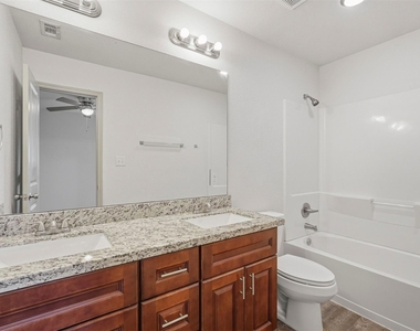 634 Magnolia Bend Bend - Photo Thumbnail 8