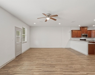 634 Magnolia Bend Bend - Photo Thumbnail 12