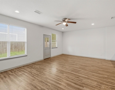 634 Magnolia Bend Bend - Photo Thumbnail 3