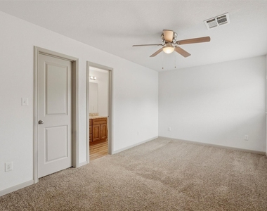 634 Magnolia Bend Bend - Photo Thumbnail 6
