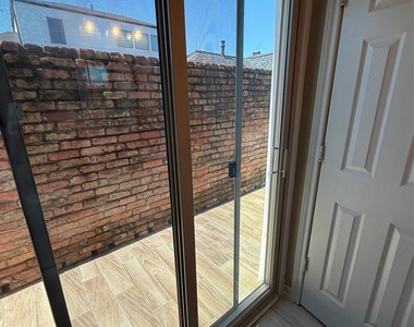 1909 Brun Street - Photo Thumbnail 27