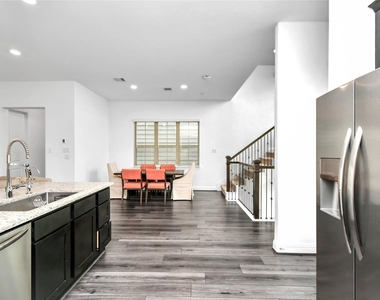 11012 Mikula Drive - Photo Thumbnail 34