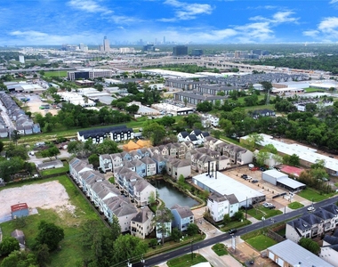 11012 Mikula Drive - Photo Thumbnail 3