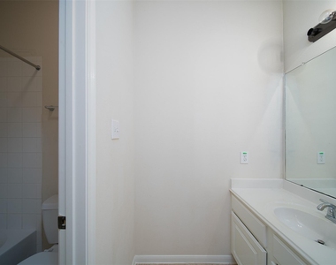 12802 Flat Creek Drive - Photo Thumbnail 31